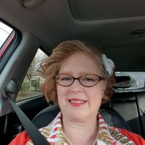 Meet your Posher, Bobbi